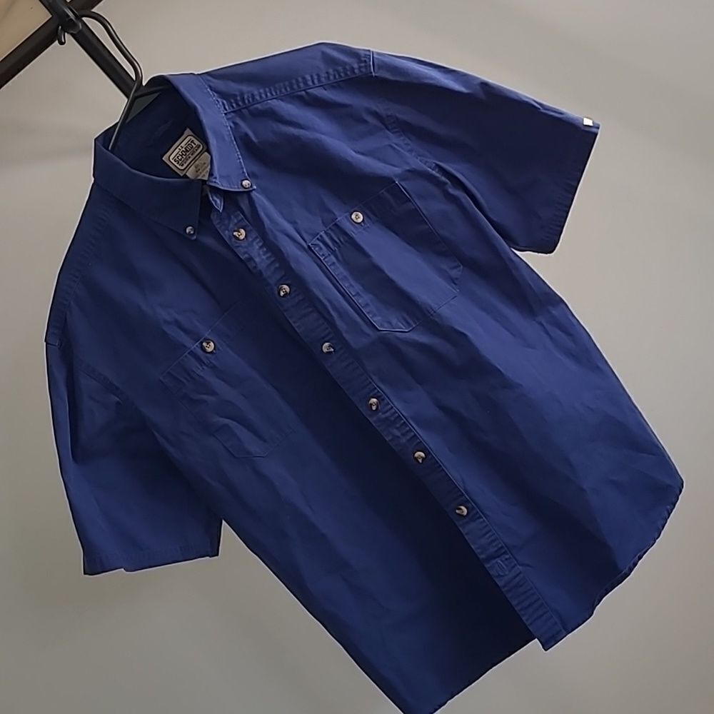 Schmidt sz L 100% cotton button front collared shirt